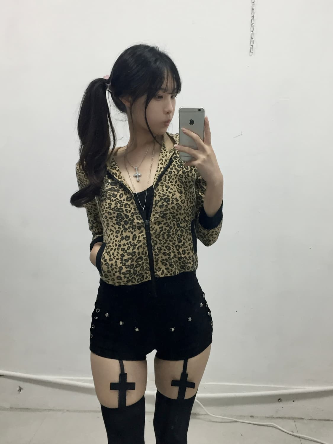 [BEE BOX] 오네갸루 스컬 큐빅 펑크 후드집업 상품이미지1