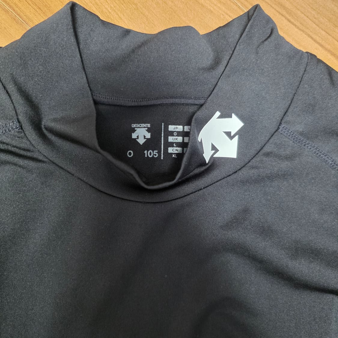 데상트 컴프레션 판매합니다! 상품이미지2