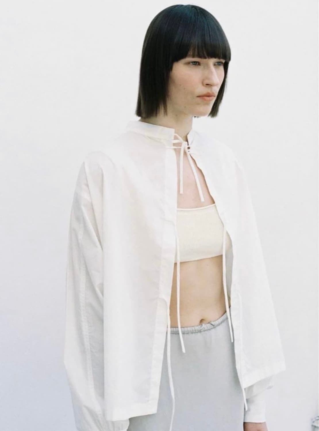 아모멘토 AMOMENTO 오픈 블라우스 상품이미지1