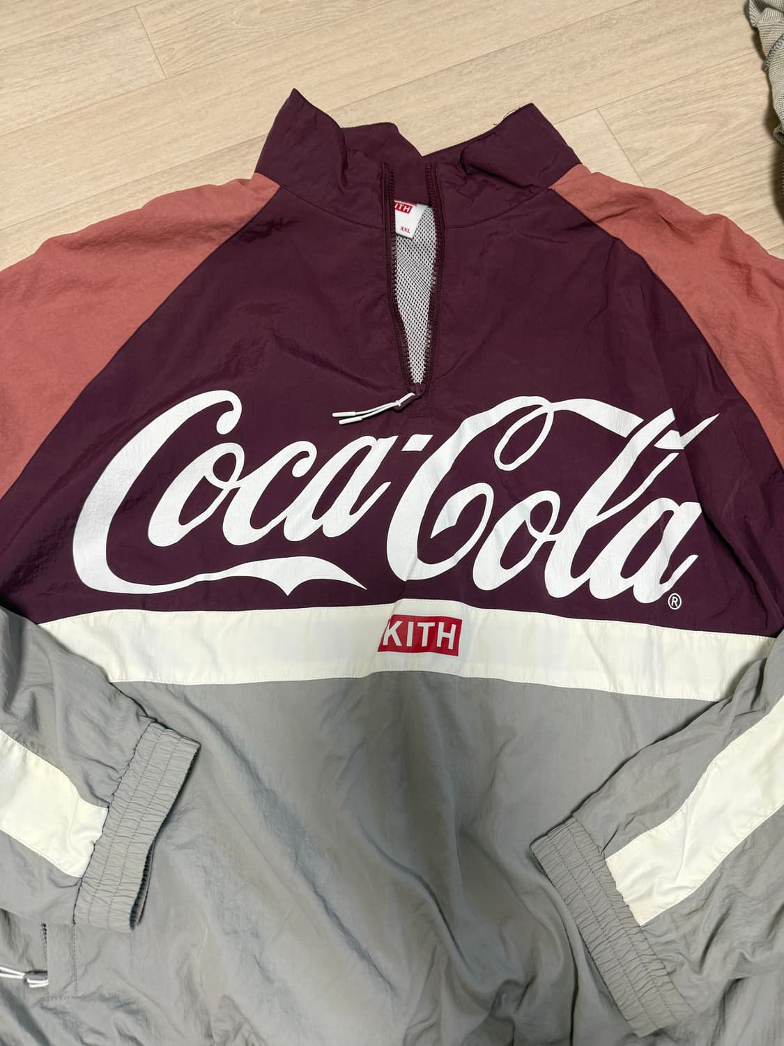 kith x 코카콜라 아노락 xxl 상품이미지1