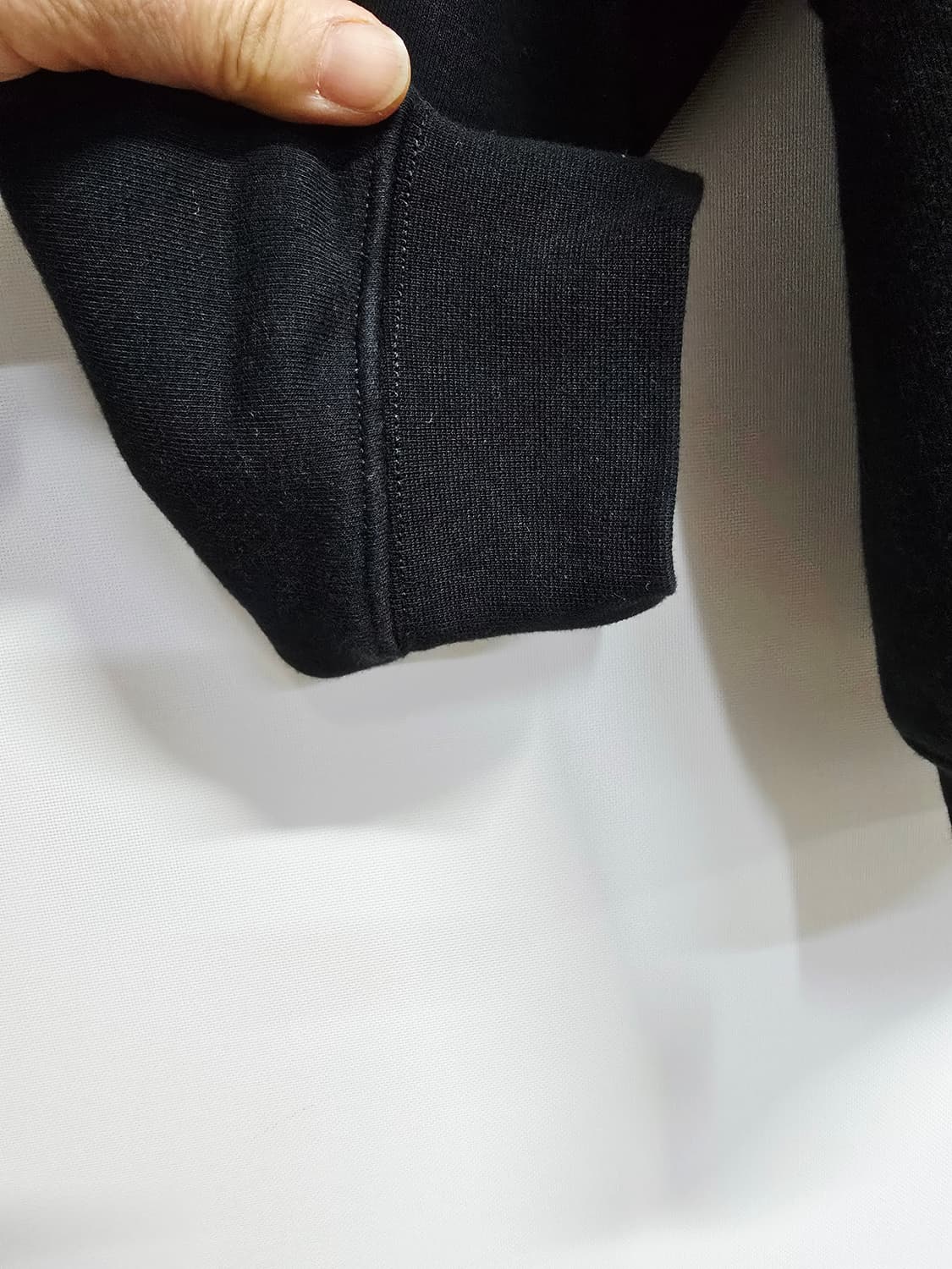 일꼬르소 카라넥 블랙 맨투맨 티셔츠 상품이미지4