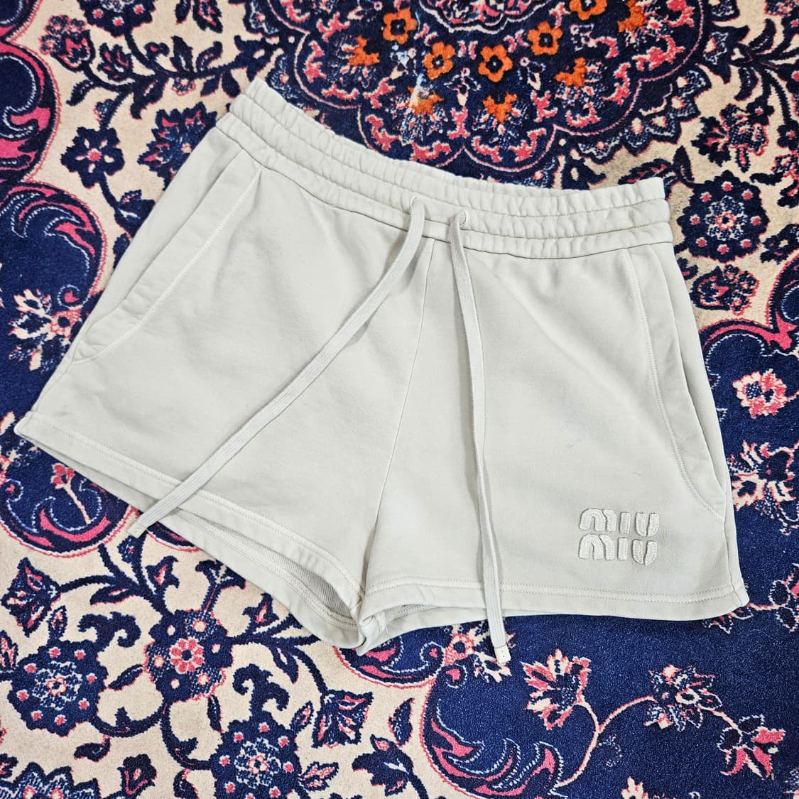 미우미우(MiuMiu) 시그니쳐 로고 저지 밴딩 반바지 38size 상품이미지1
