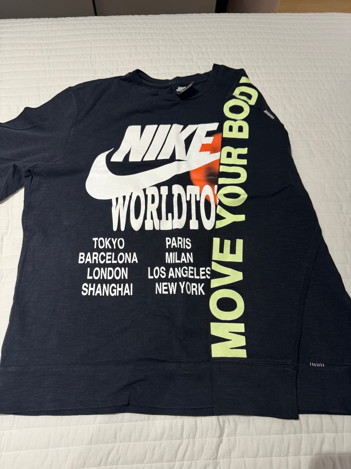 나이키 월드투어 롱슬리브 상품이미지1