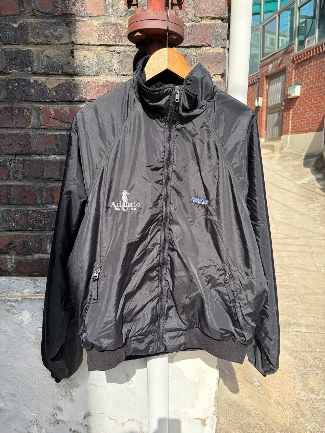 90s 파타고니아 자수 쉘드 신칠라 블랙 자켓 상품이미지1