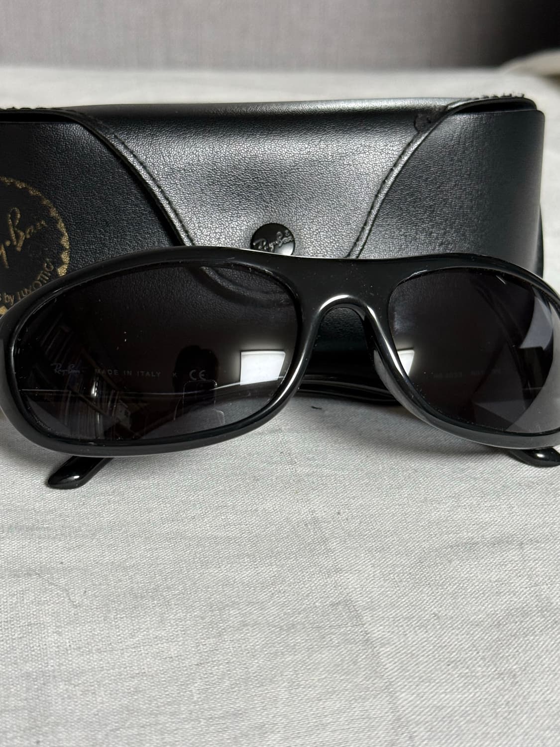 Rayban 레이벤 Rb4033 프레데터쉐입 상품이미지1
