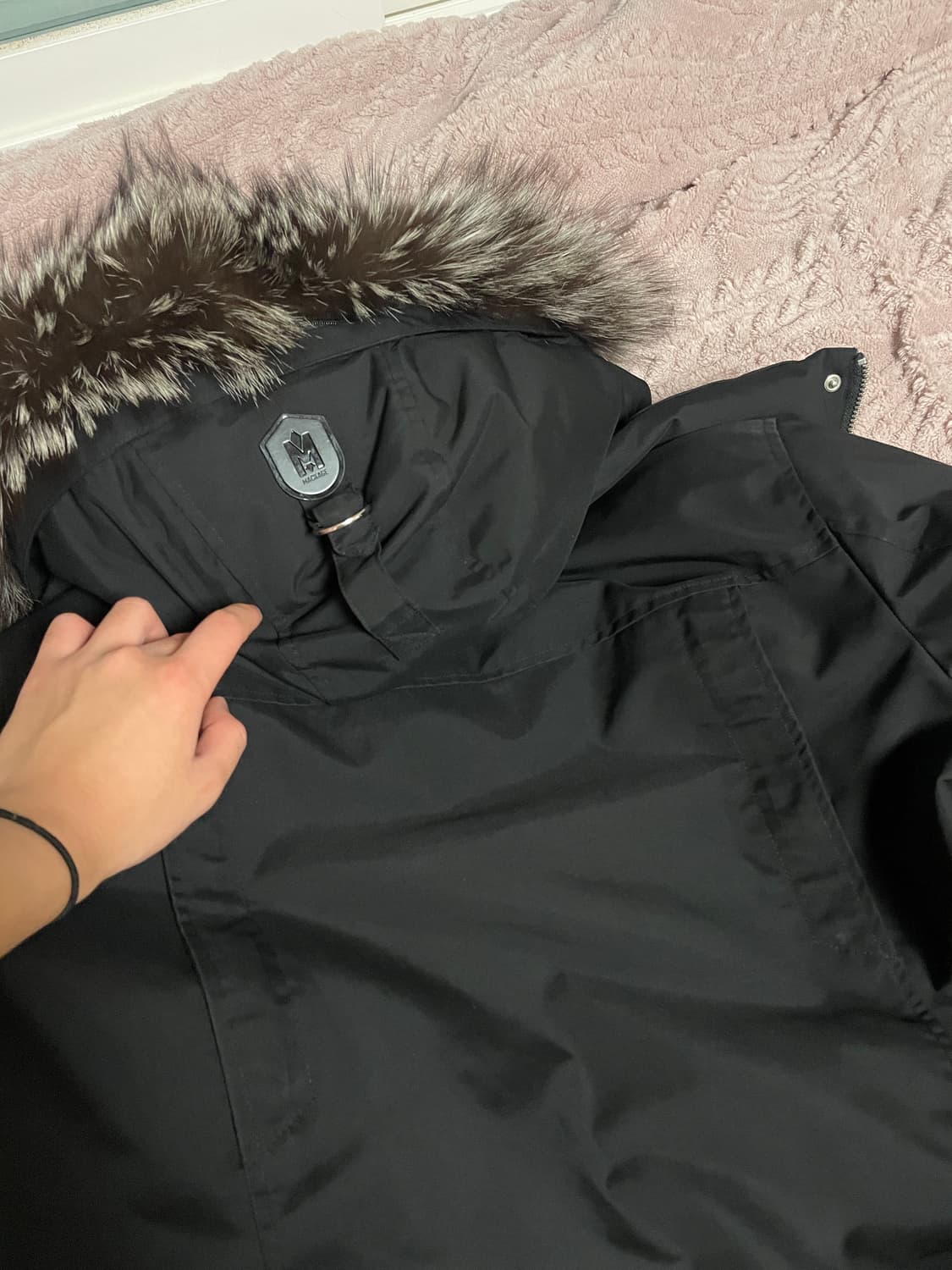 맥케이지 딕슨 블랙 실버퍼 패딩 36사이즈 상품이미지5