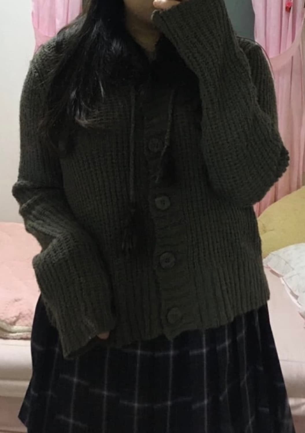 [일주일 후 처분] 카키 폼폼 퍼 빈티지 가디건 상품이미지1