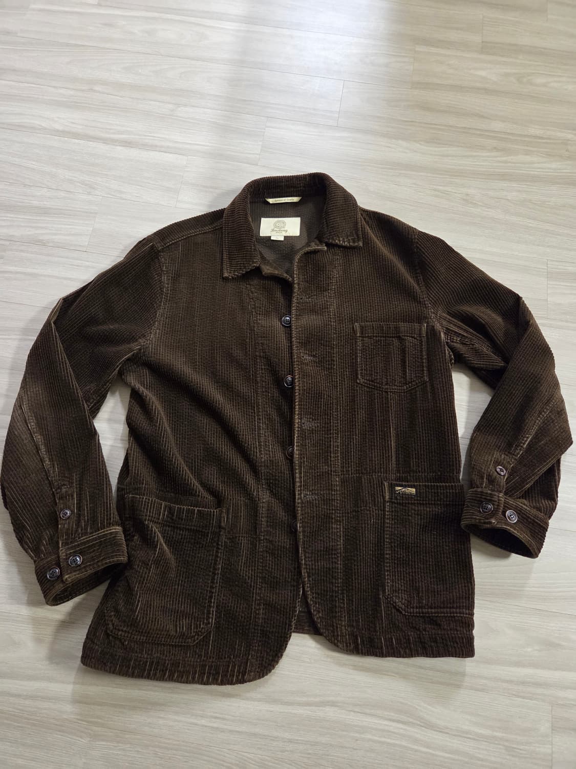 바스통 137cr 다크브라운 L 상품이미지1