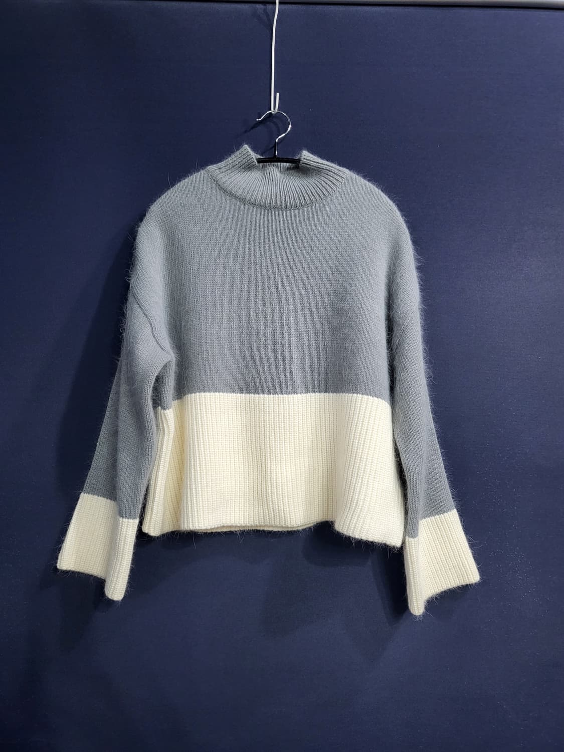 세미오버핏 모혼방 터틀넥 상품이미지1