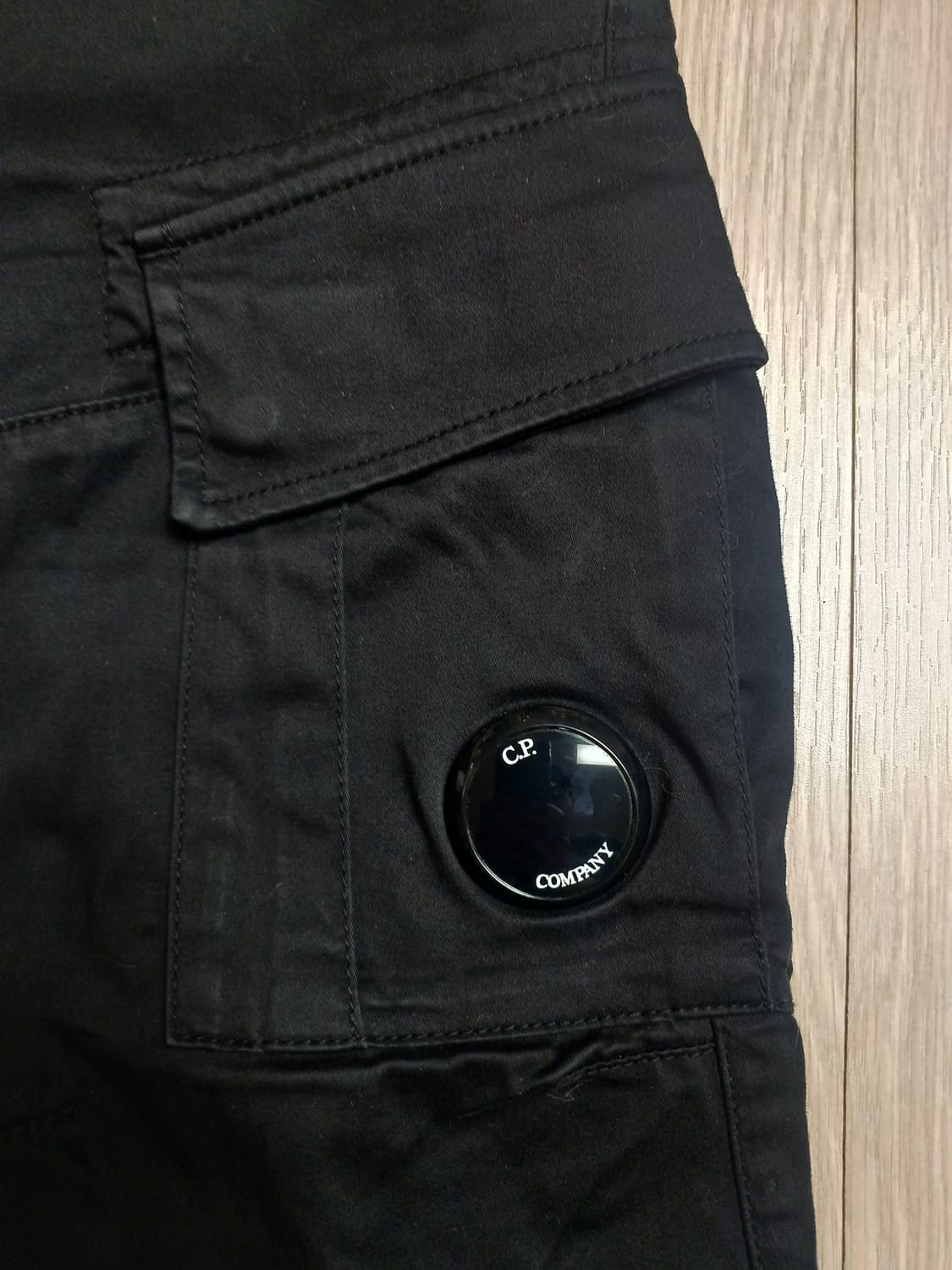 C.P. Compan 렌즈 디테일 사틴 카고 팬츠 상품이미지10