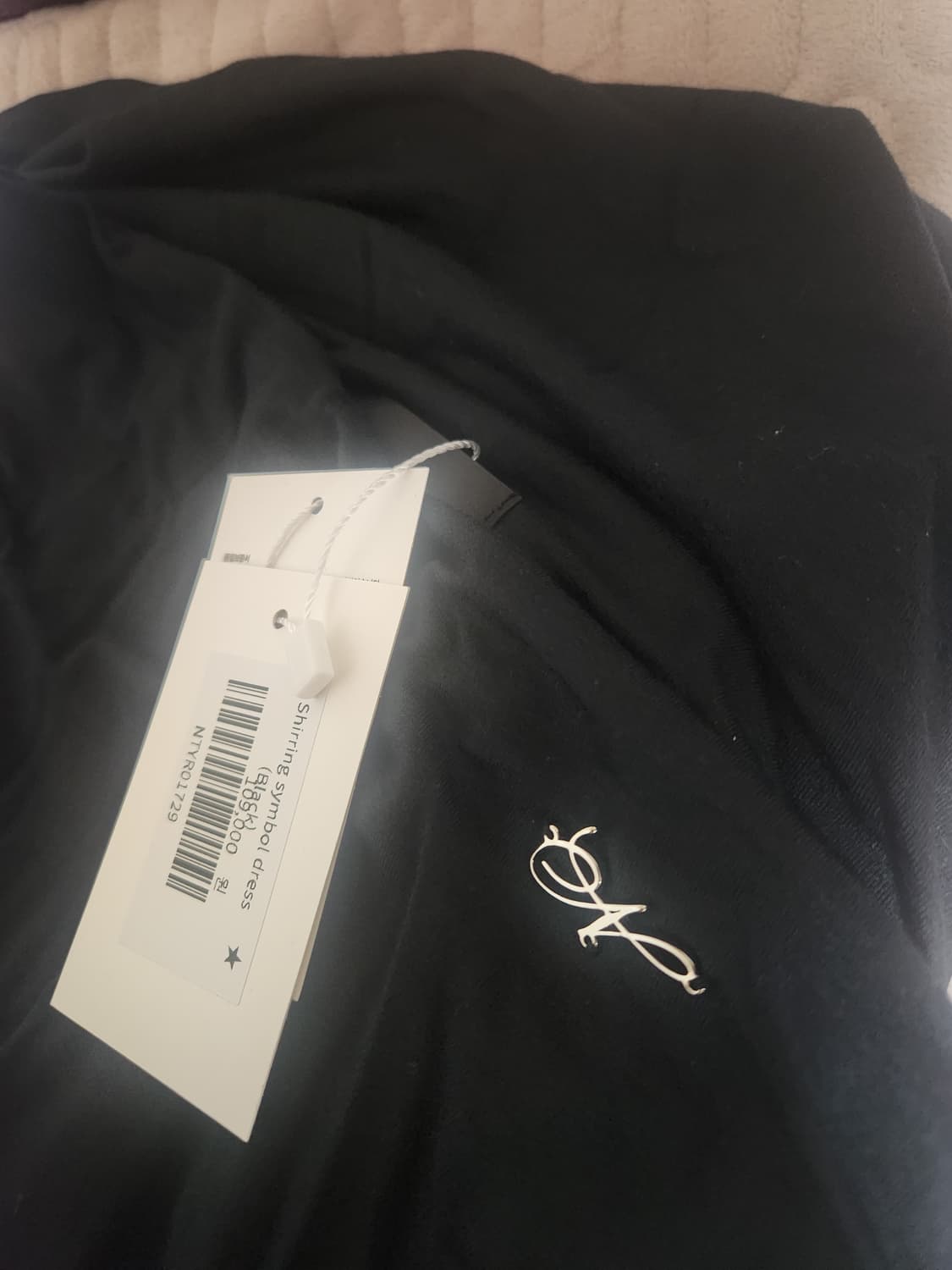 낫유어로즈 셔링 심볼 드레스 블랙 새상품 상품이미지2