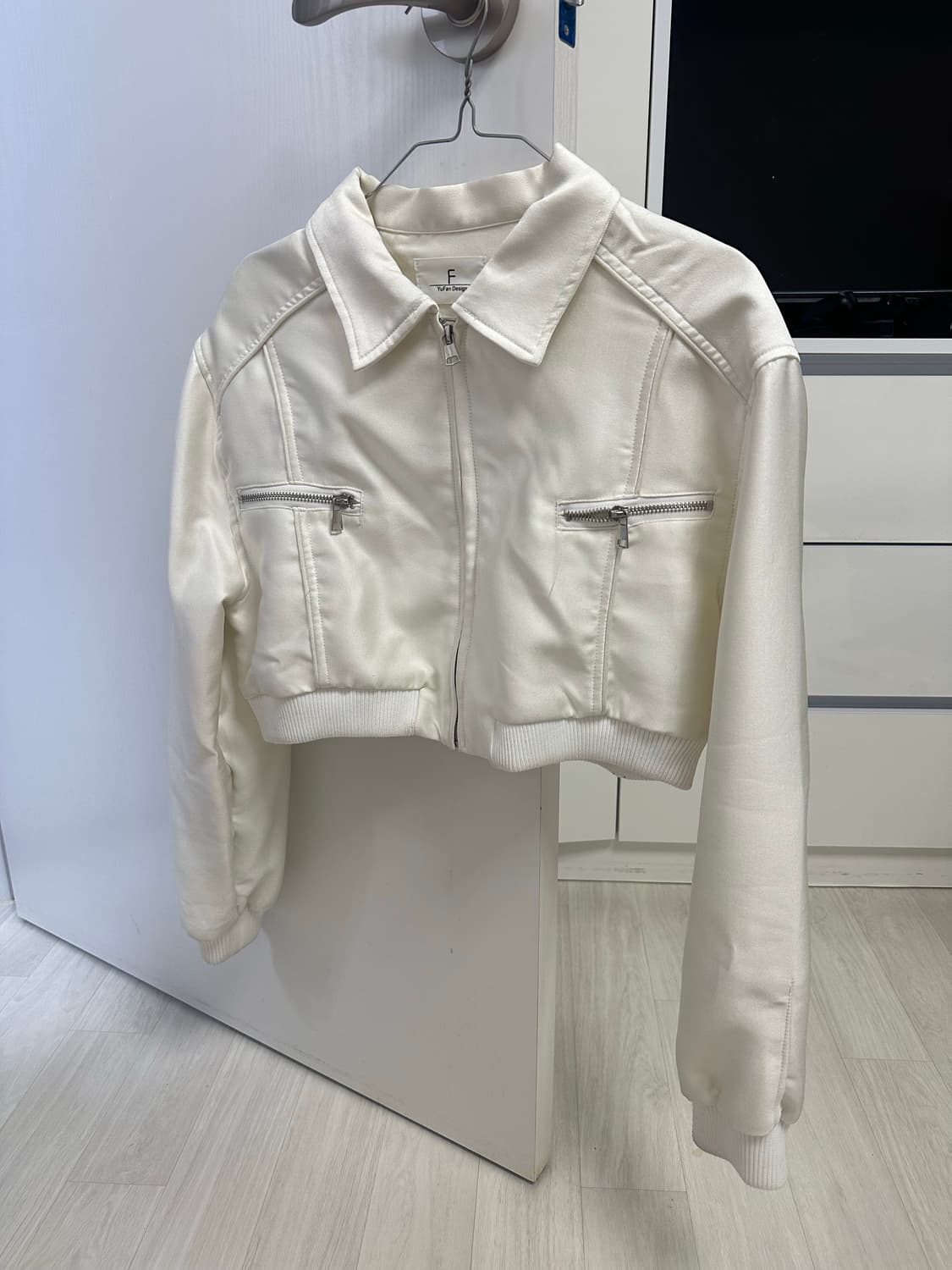 YuFan Design 화이트 봄버 자켓 상품이미지1