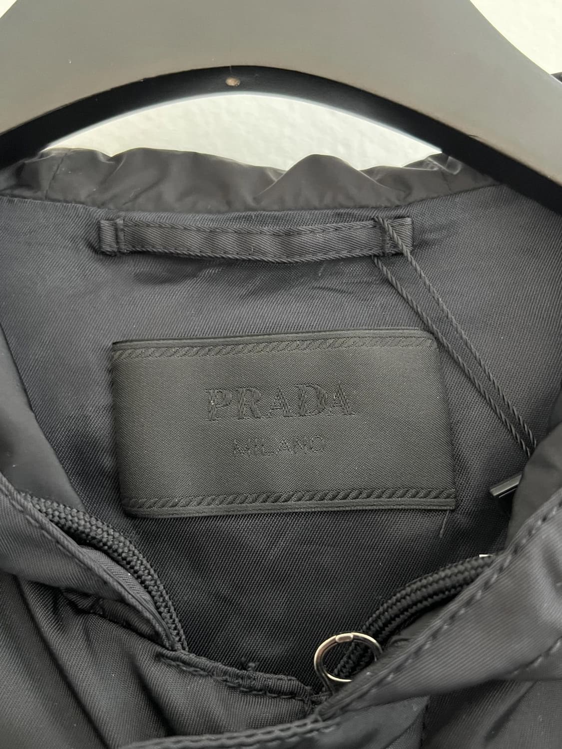 프라다 바람막이 상품이미지2