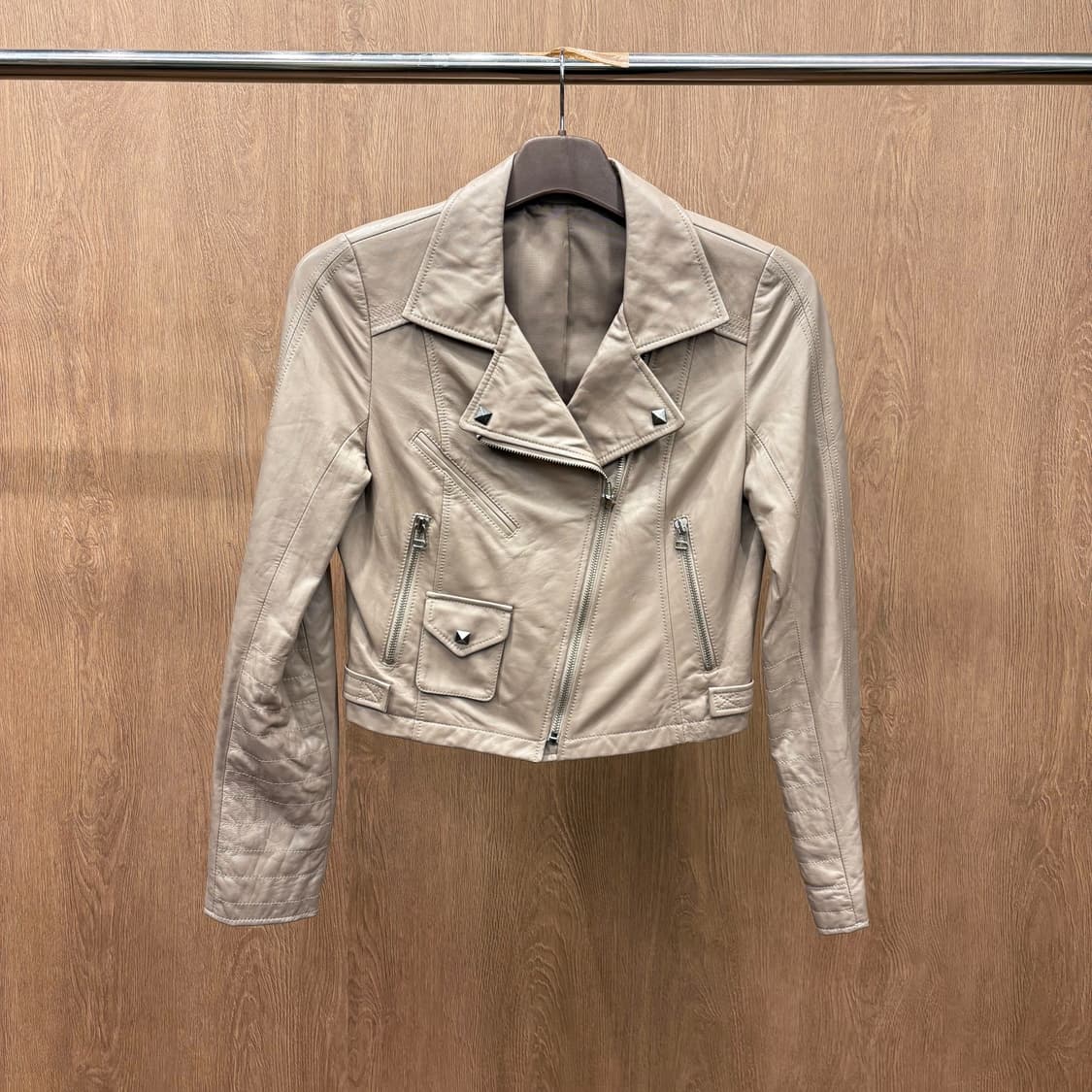 JPN 빈티지 크롭 레더 라이더 자켓 사선 지퍼 스터드 디테일 베이지 상품이미지2