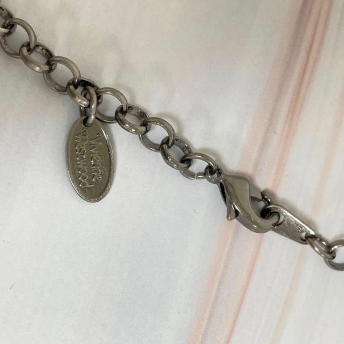 비비안웨스트우드 아카이브 그레이 크리스탈 3d orb팬던트 목걸이 상품이미지3