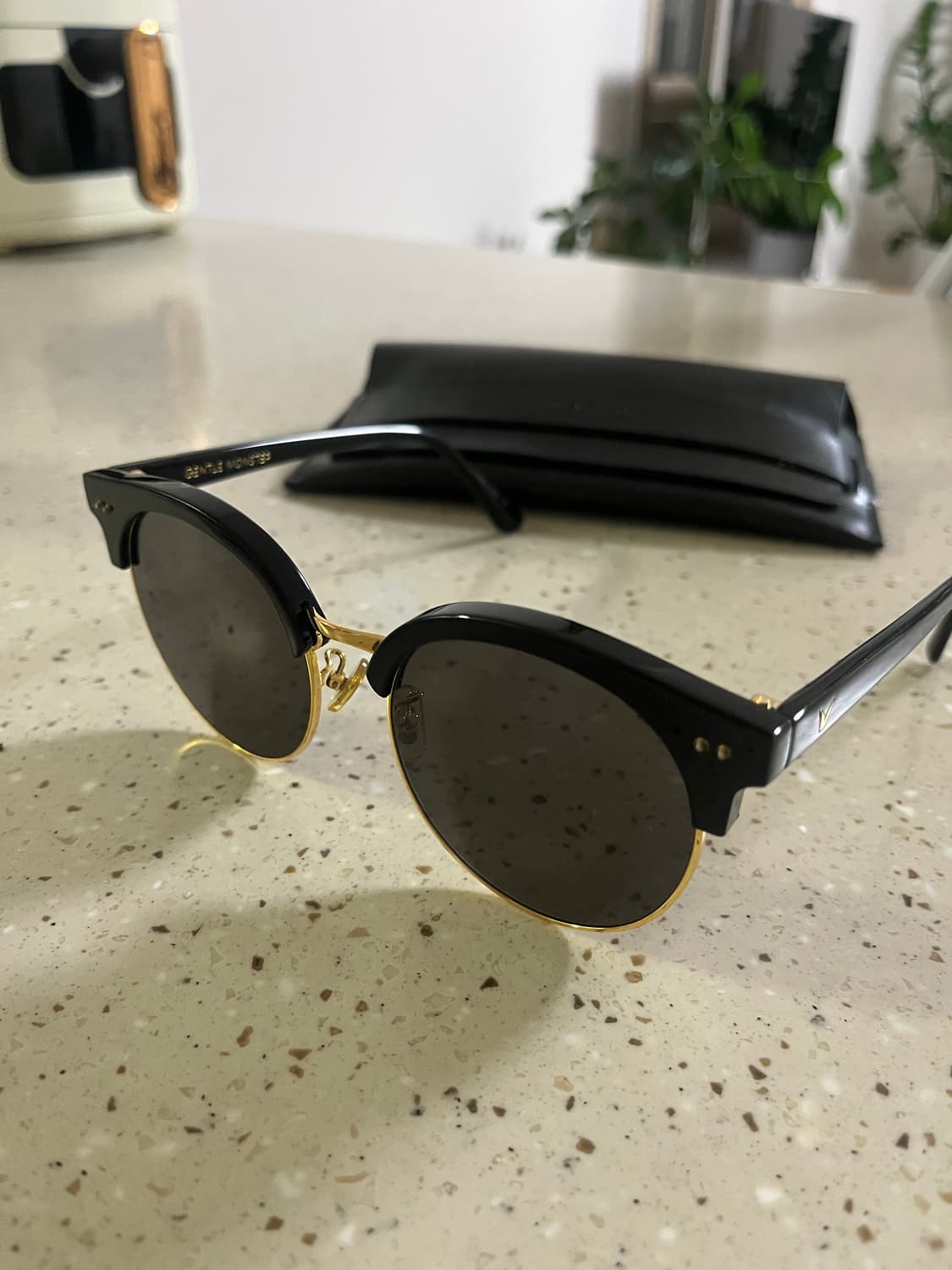 젠틀몬스터 문컷 상품이미지3