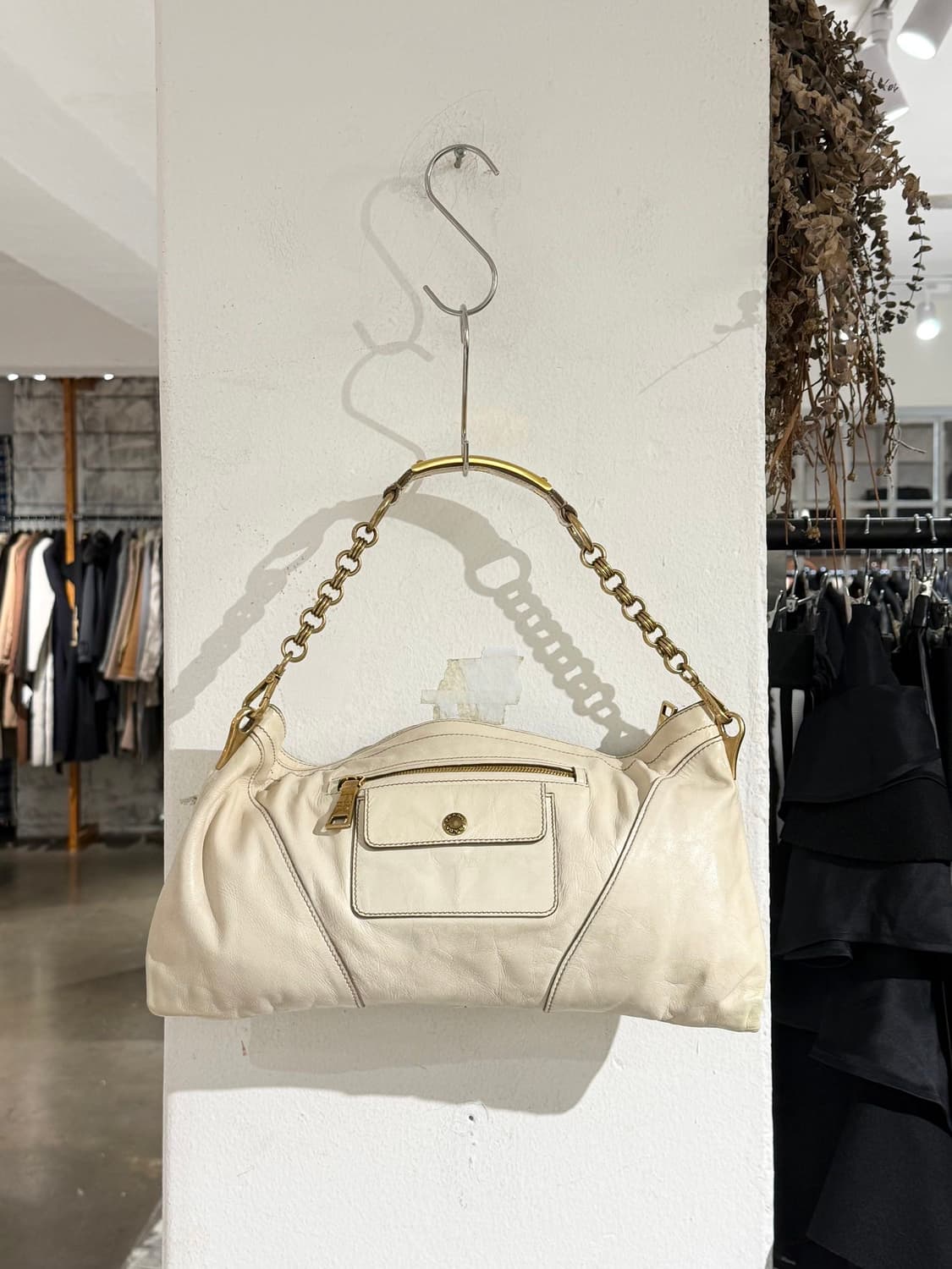 프라다 아이보리 비텔로 레더 이스트웨스트 체인백 상품이미지5