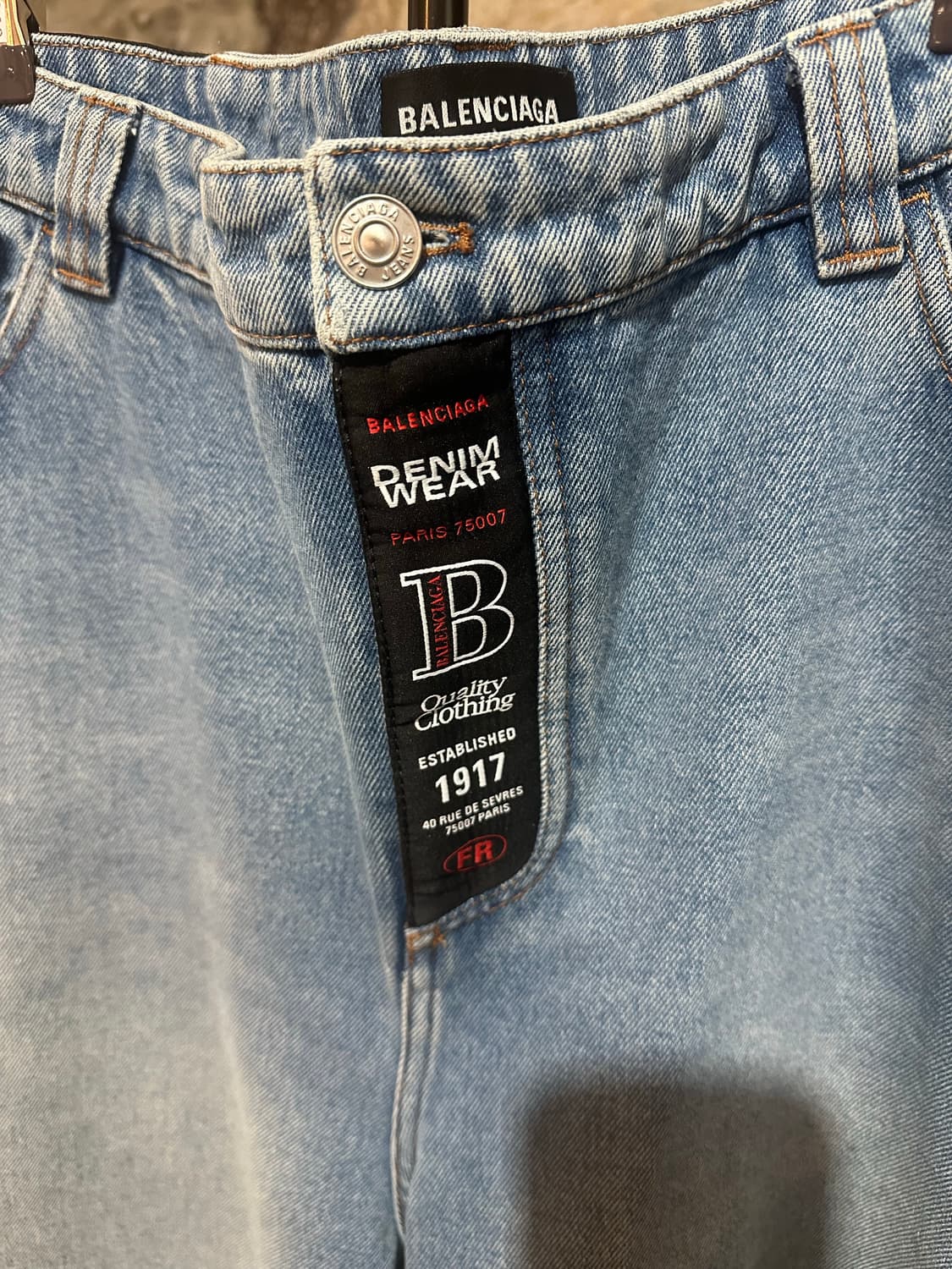 발렌시아가 스케이터 데님 버뮤다 팬츠 상품이미지3