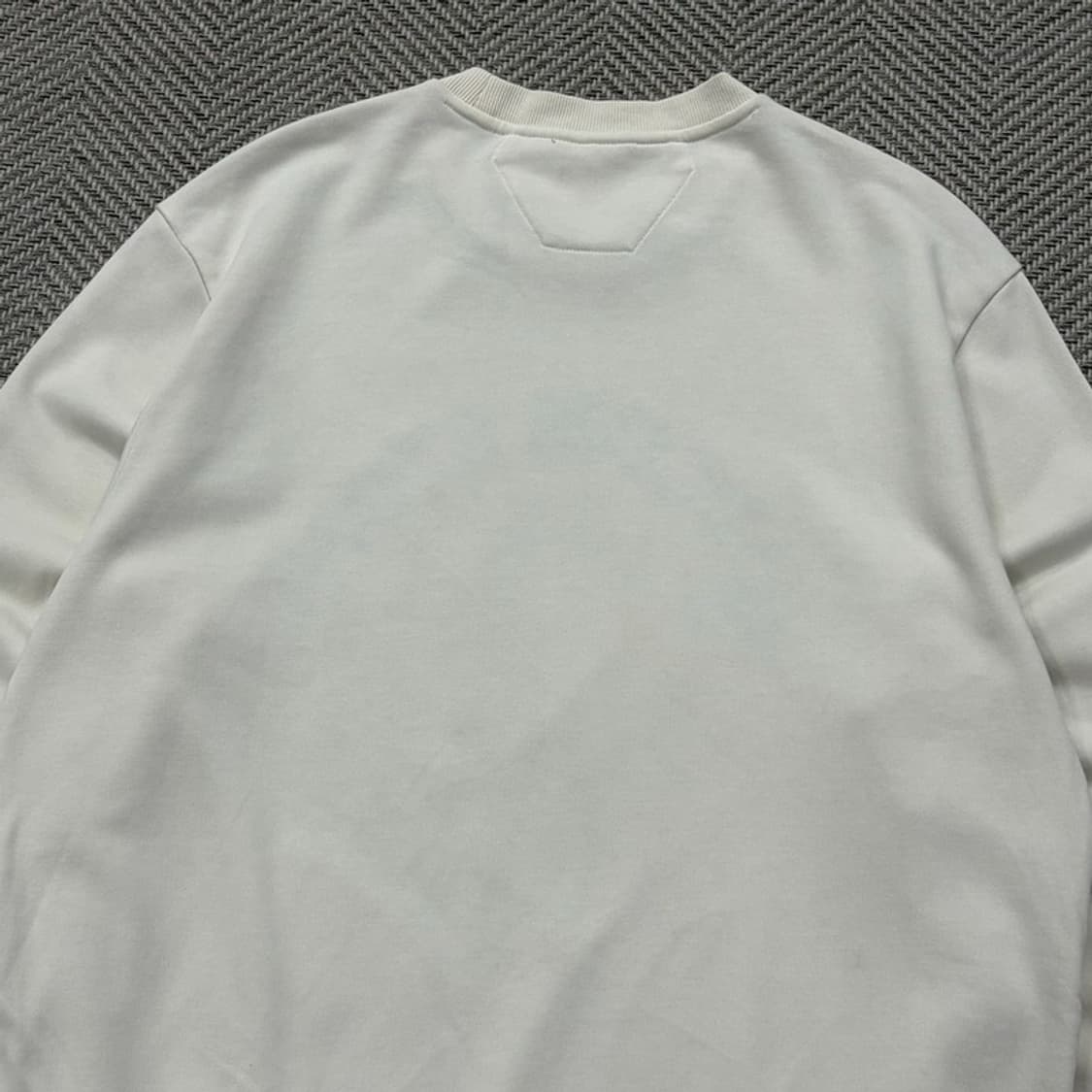 볼컴 그래픽 맨투맨 v2595 상품이미지4