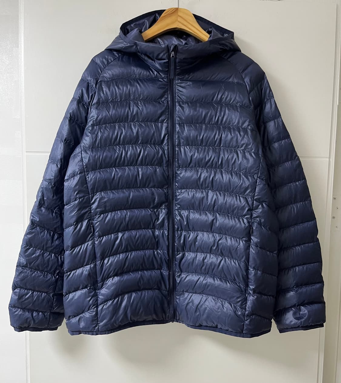 유니클로 경량 패딩 후드 상품이미지1