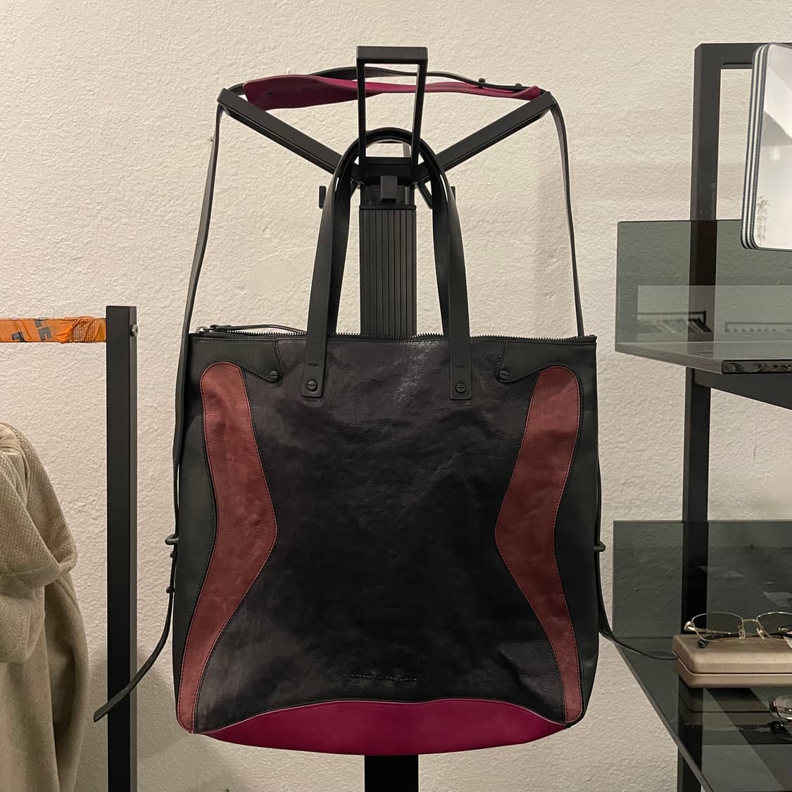 디젤 패널 디테일 레더 크로스백/토트백 상품이미지1