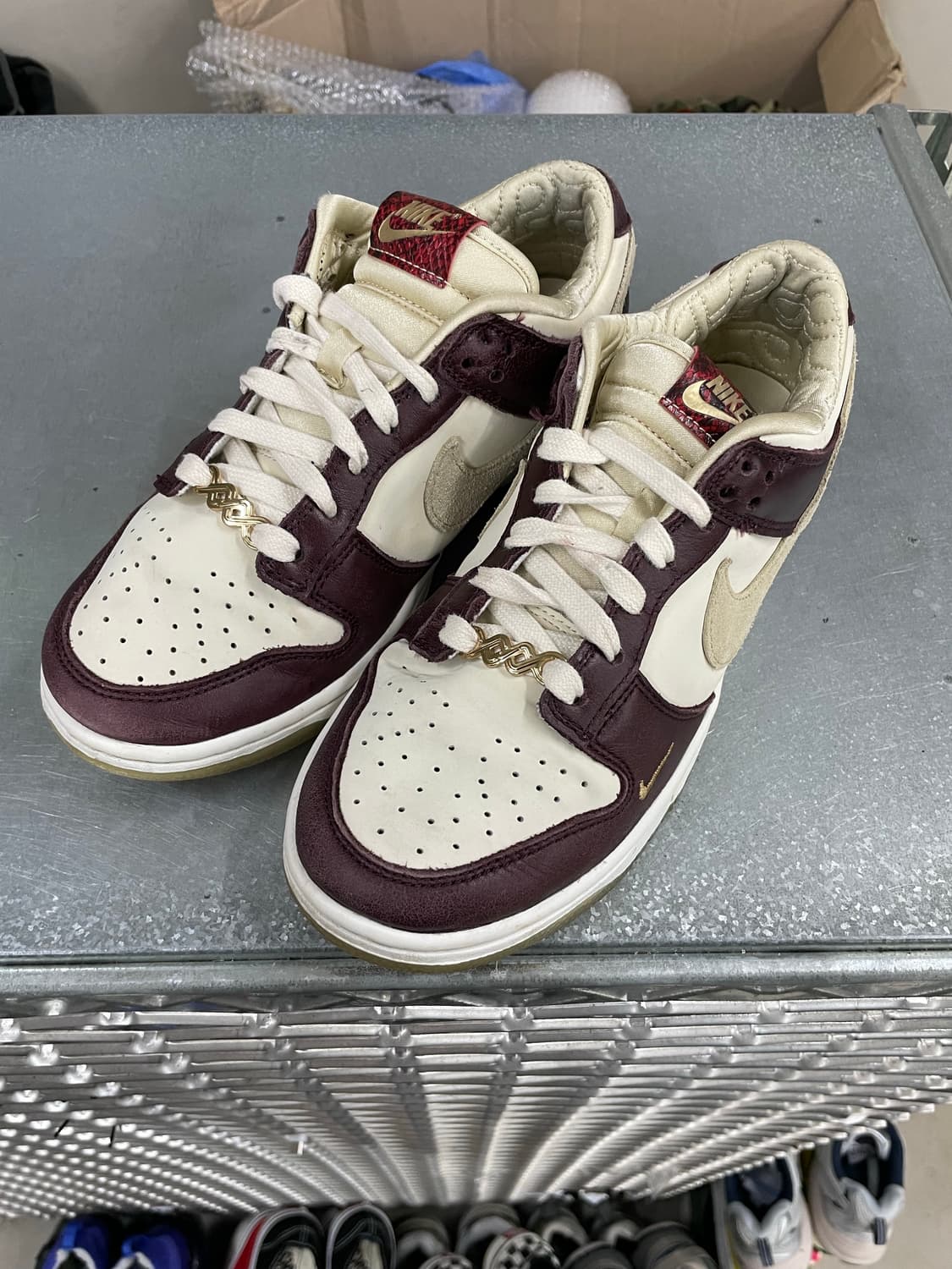 나이키 덩크 로우 LX 이어 오브 더 스네이크 245 상품이미지2