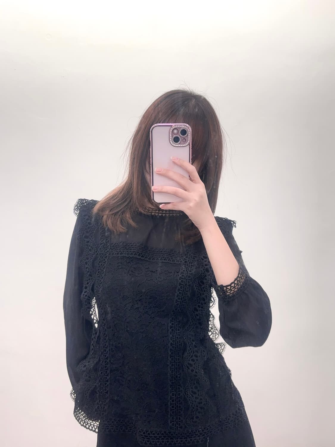 majestic legon 마제스틱레곤 고딕풍 블랙 레이스 펀칭 블라우스 상품이미지2