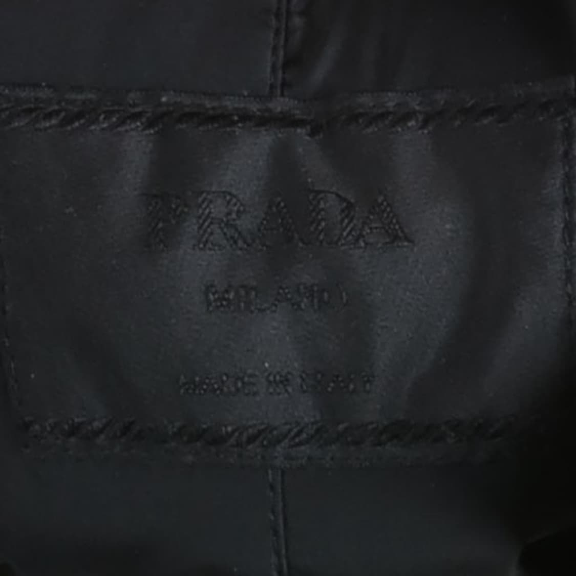 프라다 Prada Nylon Hood Coat 

 상품이미지7