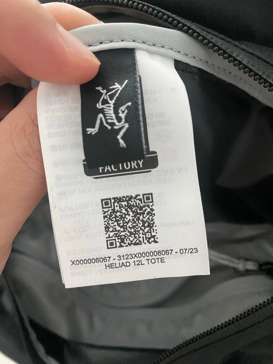 아크테릭스 헬리야드 12L 토트백 상품이미지4