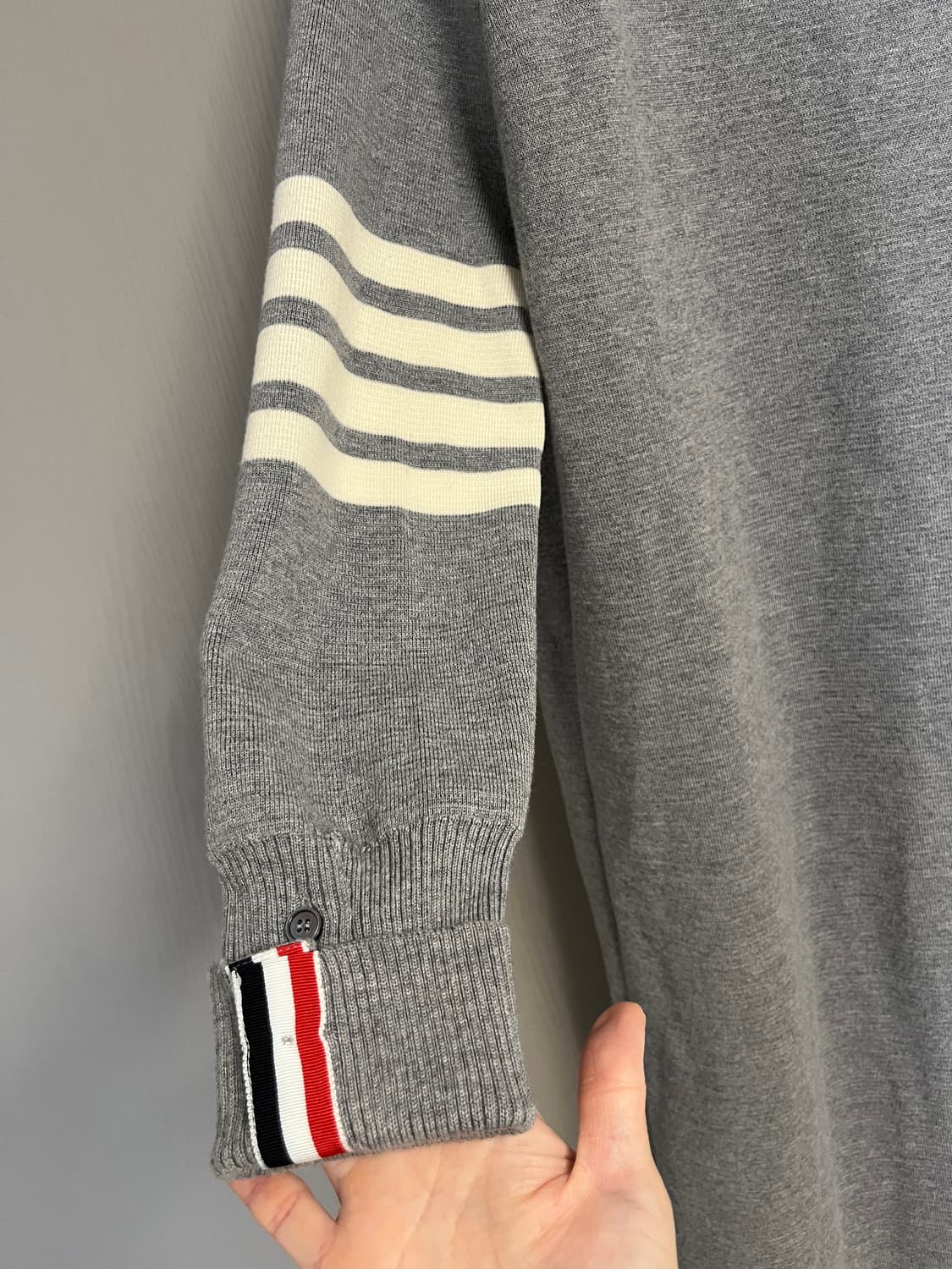 톰브라운 울 밀라노 스티치 4바 브이넥 롱 가디건 상품이미지5