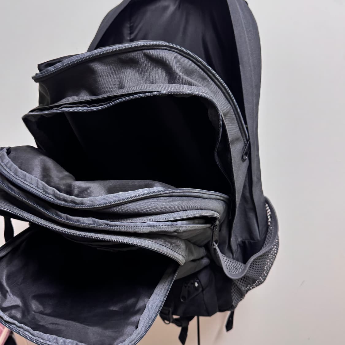 잔스포츠 엔보이 백팩 블랙 상품이미지3