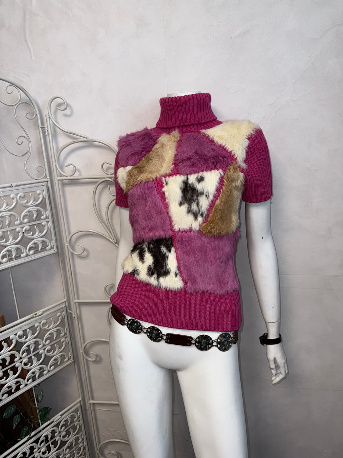 Vivid hot pink rabbit fur patchwork 니트 상품이미지1