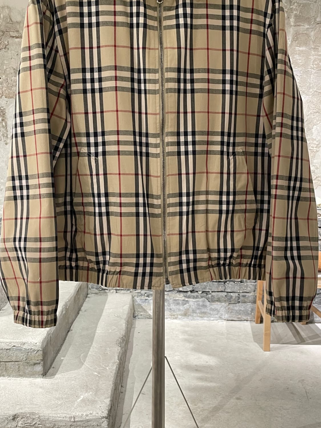 버버리 베이지 노바체크 리버시블 블루종 자켓 상품이미지3