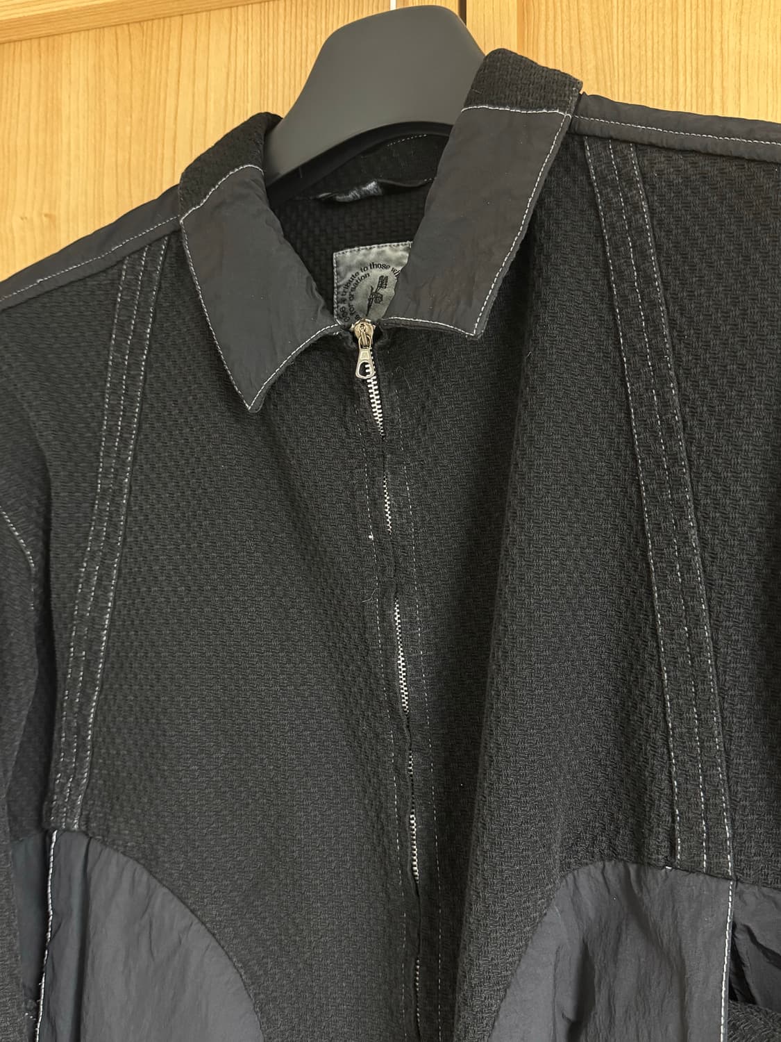 코스트퍼킬로(오리지널 브랜드) 블랙 자켓 판매합니다. 상품이미지5