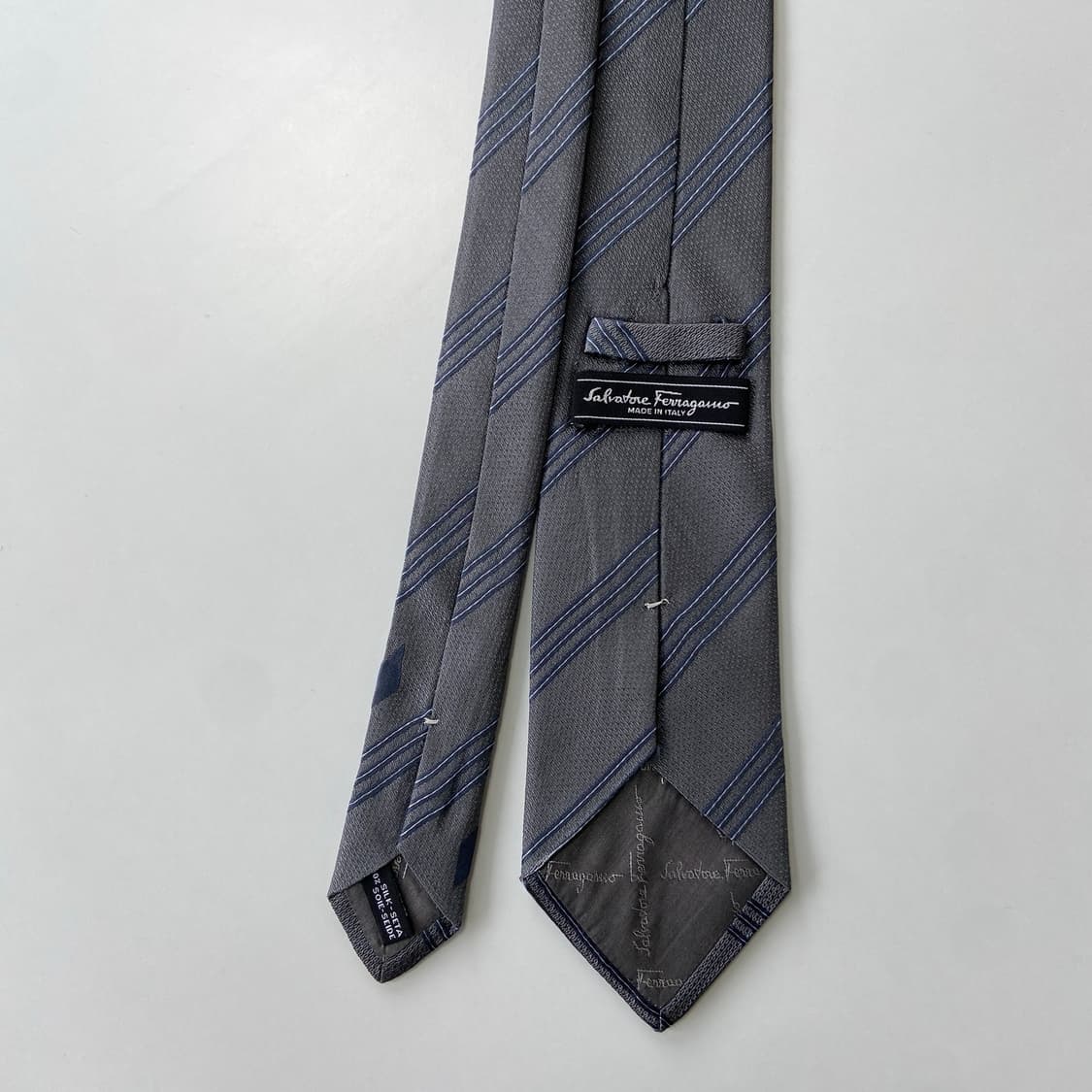 페레가모(Ferragamo) 명품 정품 넥타이 8.3cm 상품이미지2