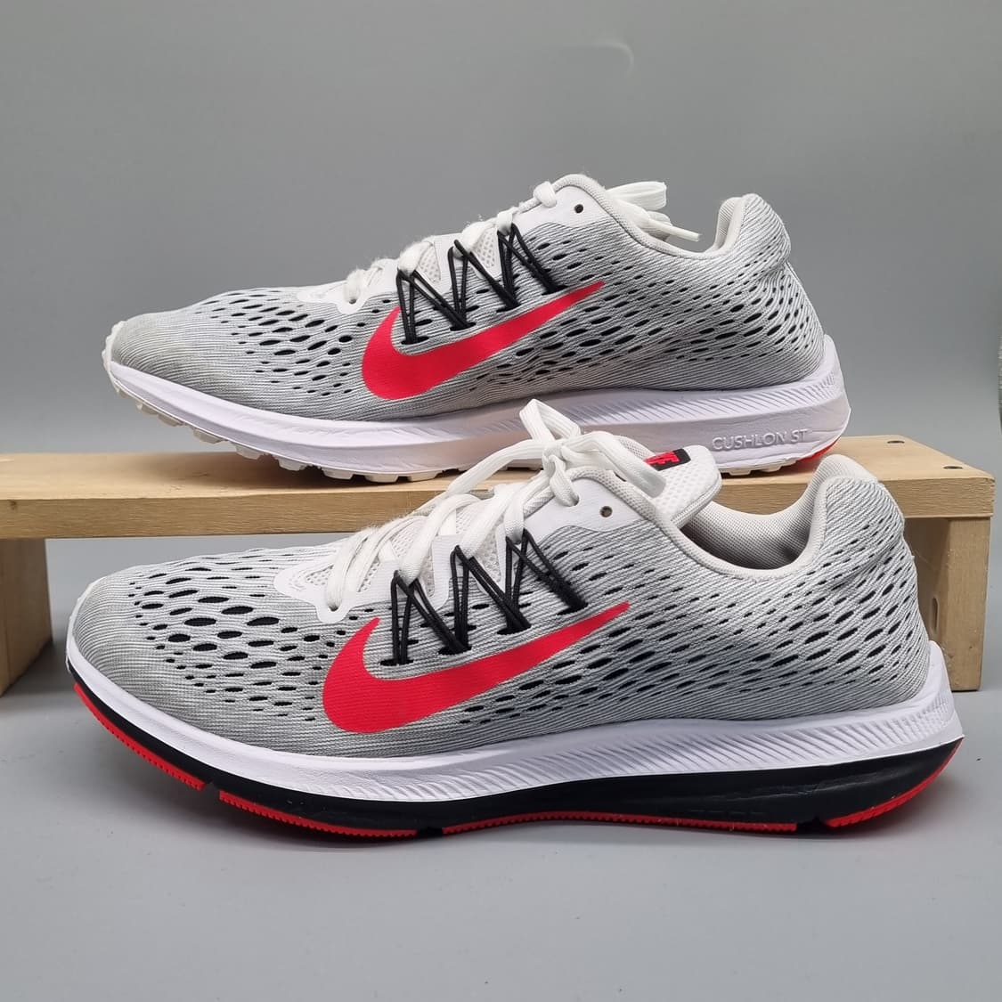 언더아머 ua포지96 운동화280 상품이미지1