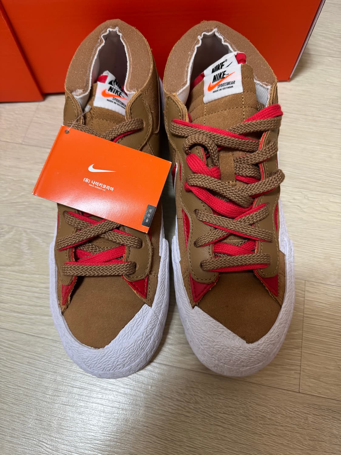 나이키 사카이 블레이저 로우 브리티쉬 탄 265 상품이미지1