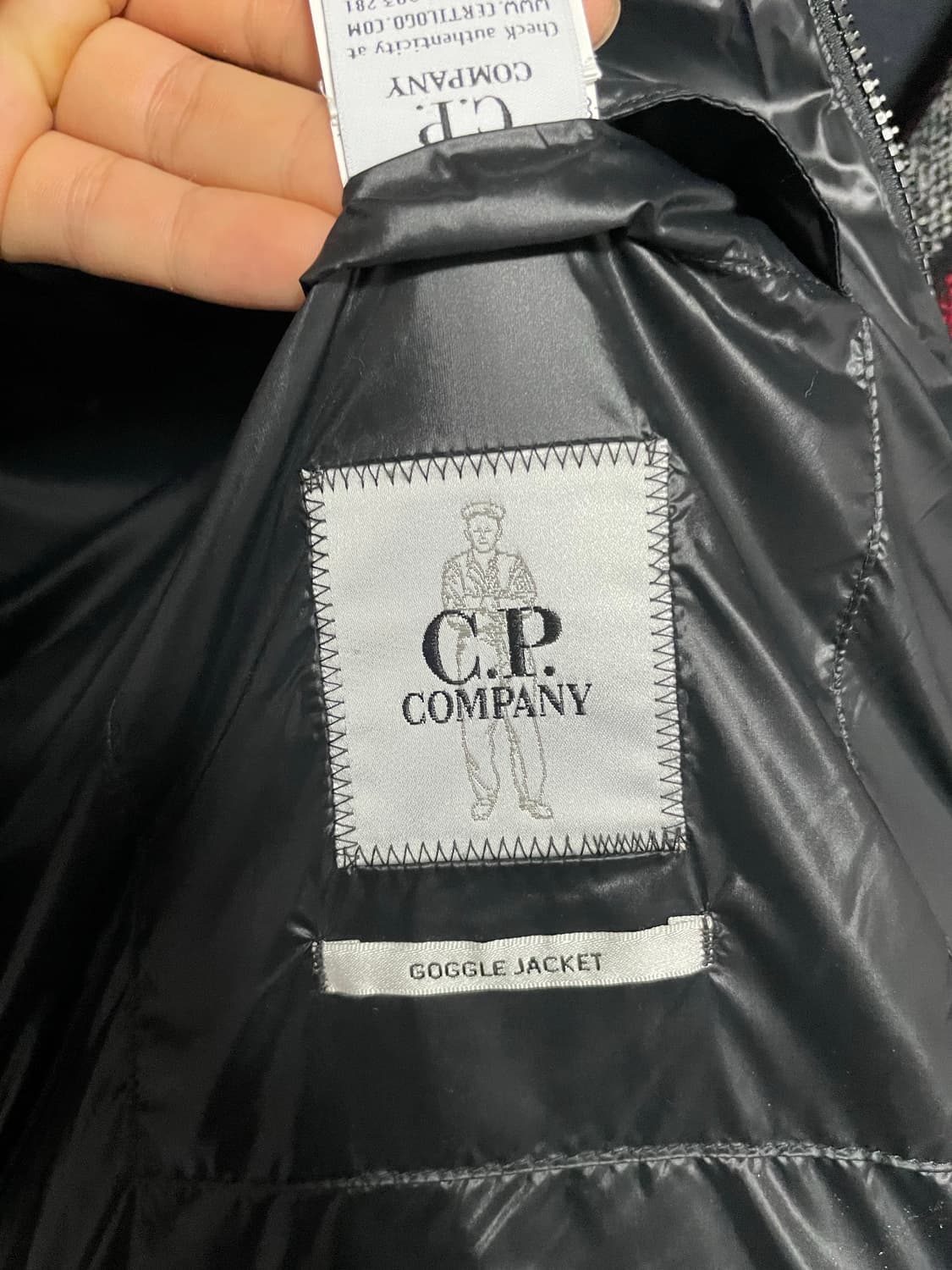 (XL 50) cp컴퍼니 씨피컴퍼니 dd쉘 유광 고글패딩 상품이미지5