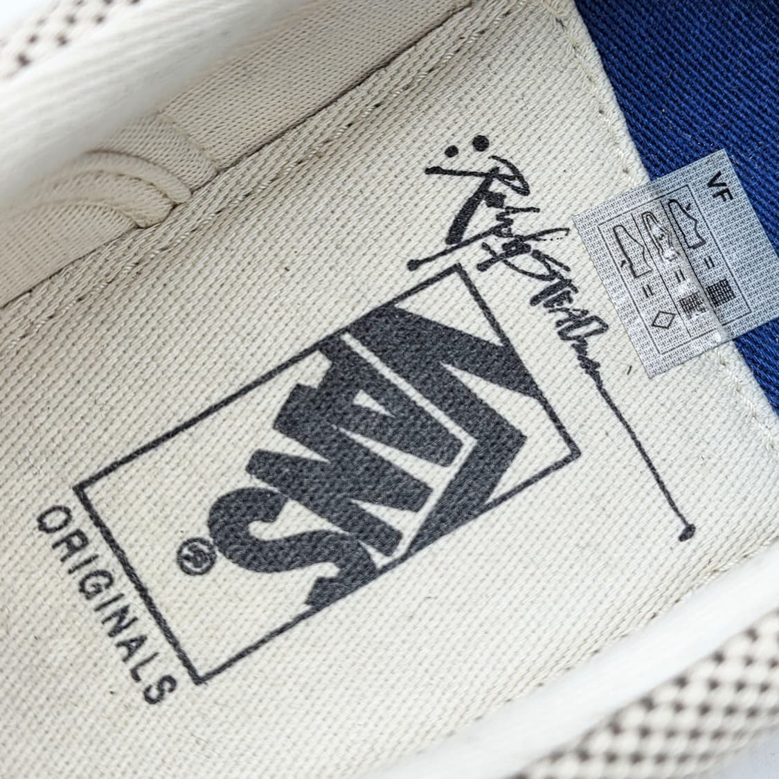  반스 볼트 x 랄프 스테드먼 OG 클래식 슬립온 LX 블루 (275)  상품이미지4