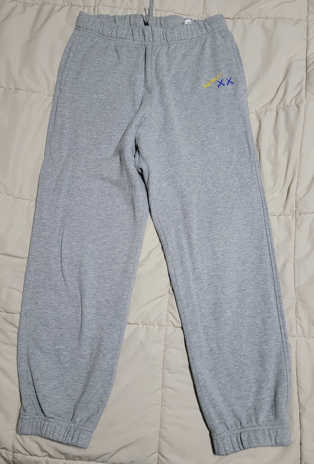 유니클로 × 카우스 스웨트 팬츠 헤더 그레이 M 사이즈 판매합니다 상품이미지1