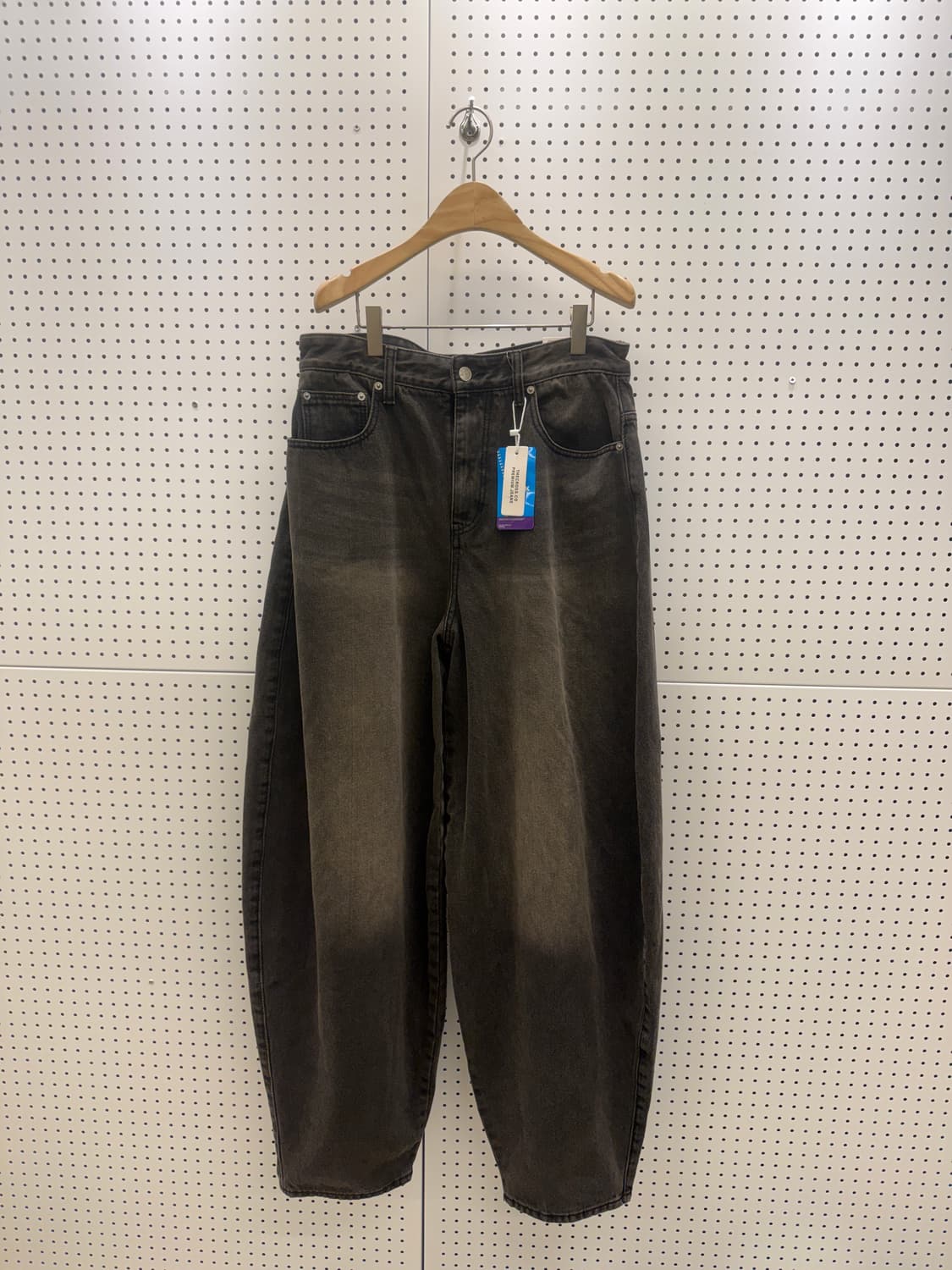 더크로스 워시드 블랙 벌룬핏 데님 U712 상품이미지3