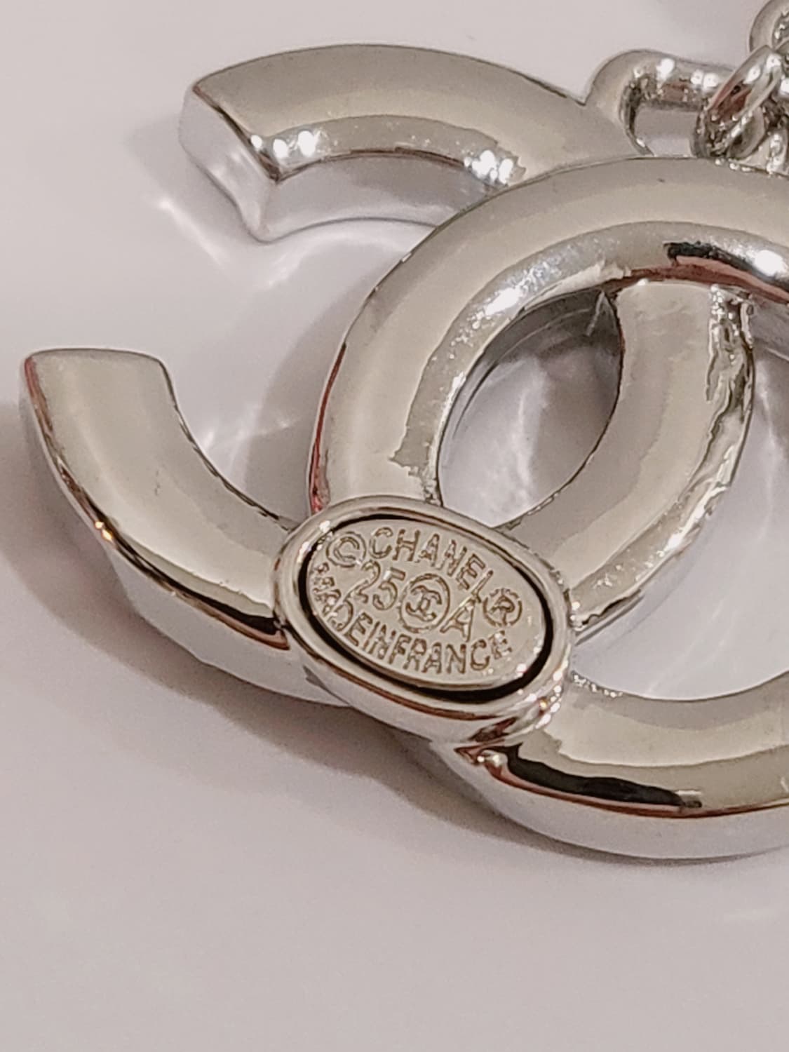 샤넬 cc로고 핑크 크리스탈 귀걸이 업사이클링 상품이미지6