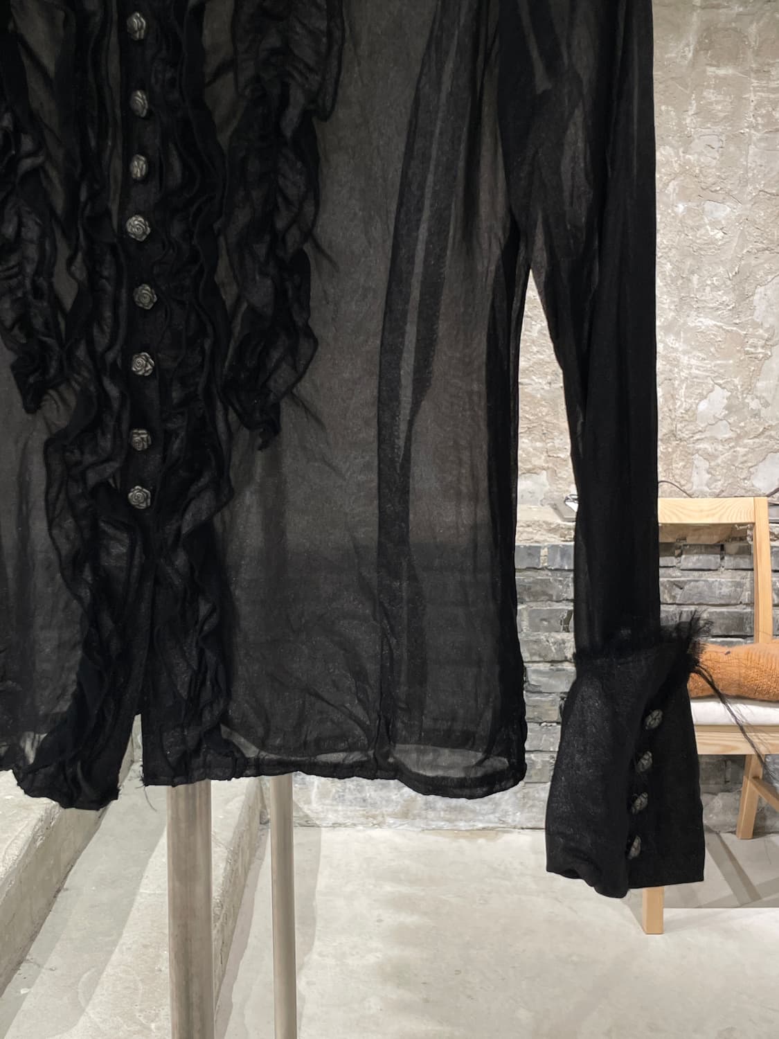 vereje 블랙 레이스 펄 시스루 셔츠 상품이미지5