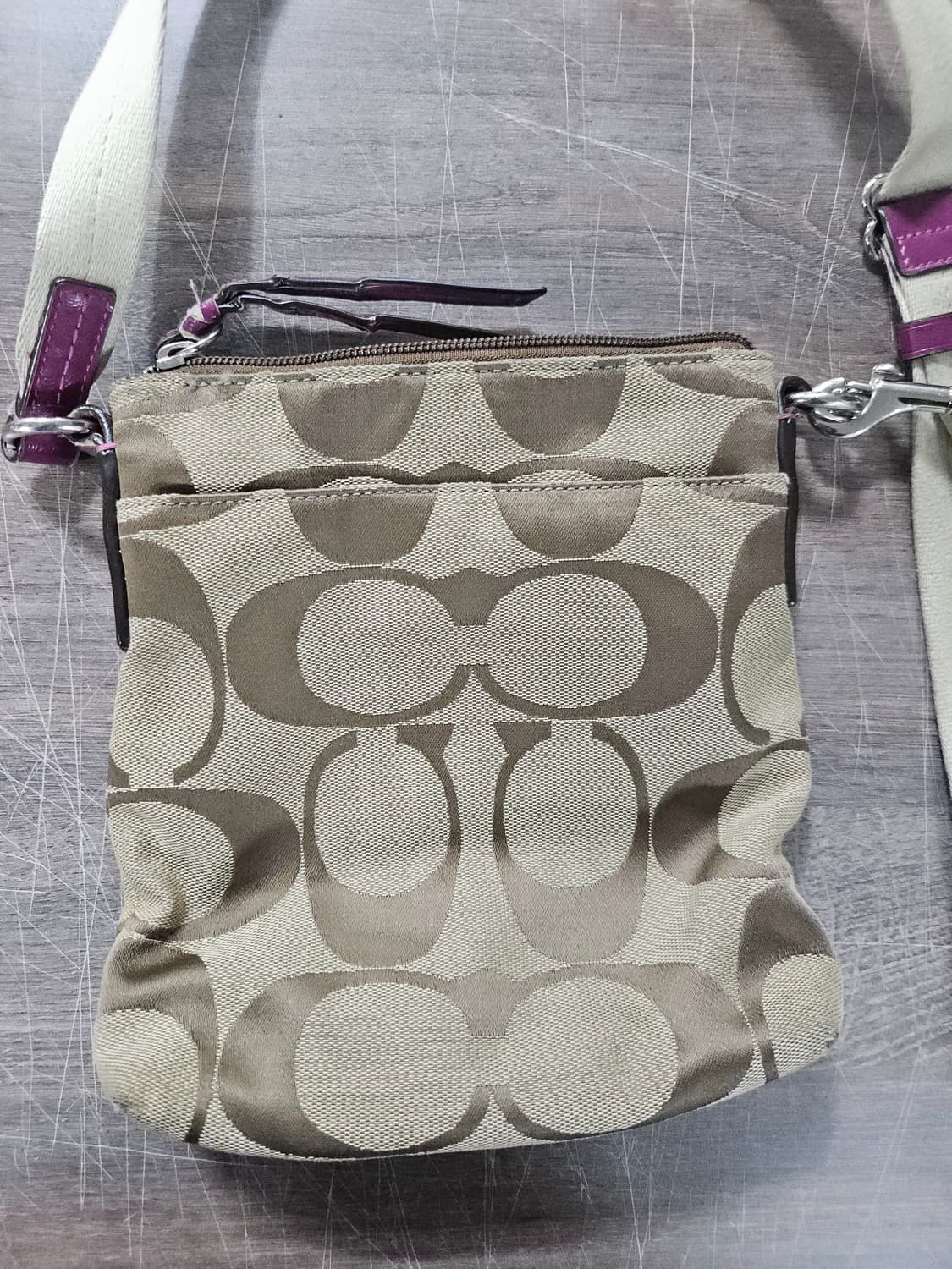 [F] 코치 시그니처로고 퍼플핑크 크로스백 가방 상품이미지9