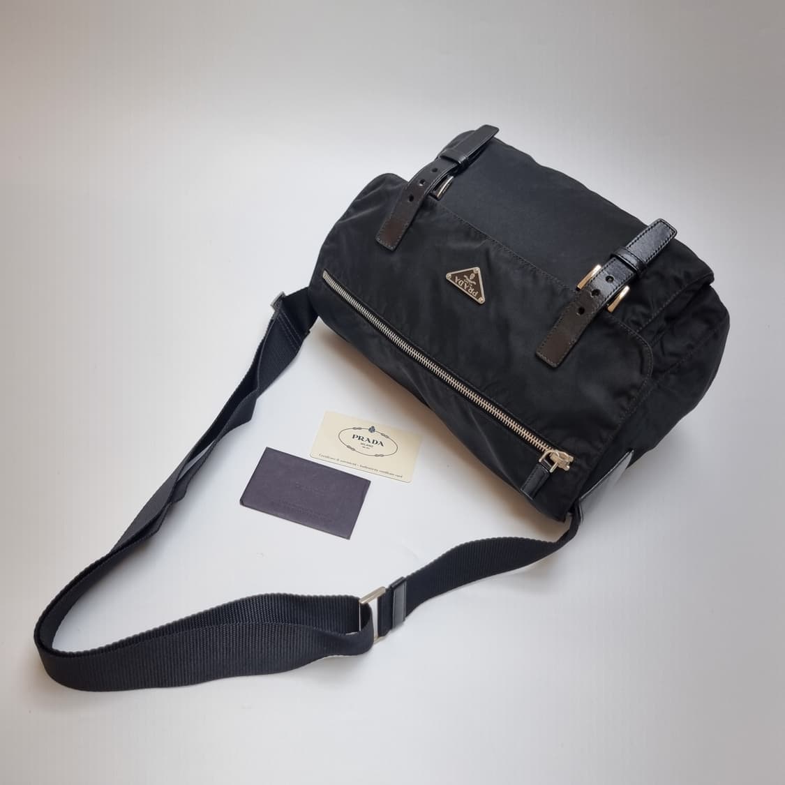 프라다 PRADA 투버클 메신저백 크로스백 남여공용 (신형, 개런티카드) 상품이미지5