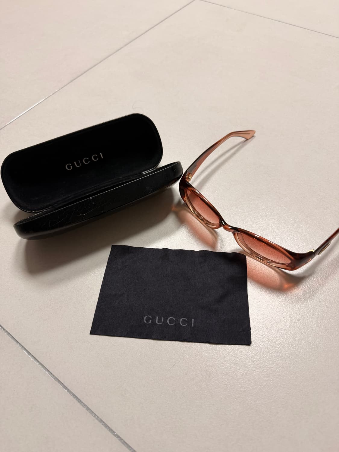 구찌 선글라스 여성용 핑크빛 상품이미지1