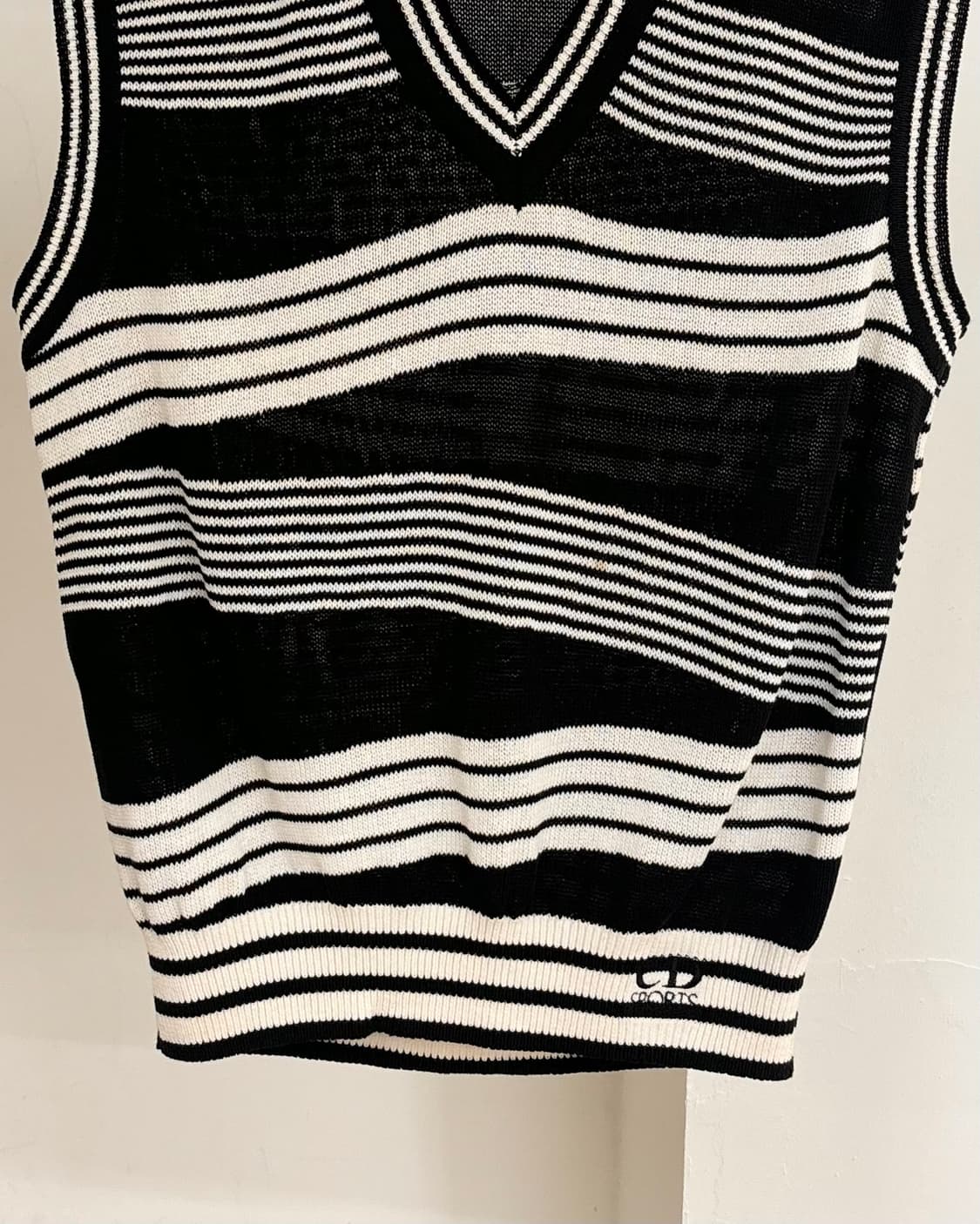 디올 스포츠 블랙 앤 화이트 스트라이프 니트 베스트 상품이미지5