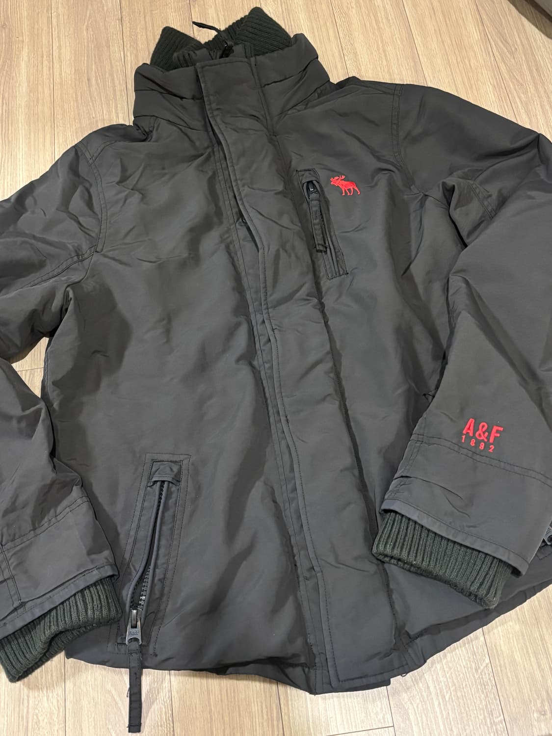 아베크롬비 바람막이 M 상품이미지1