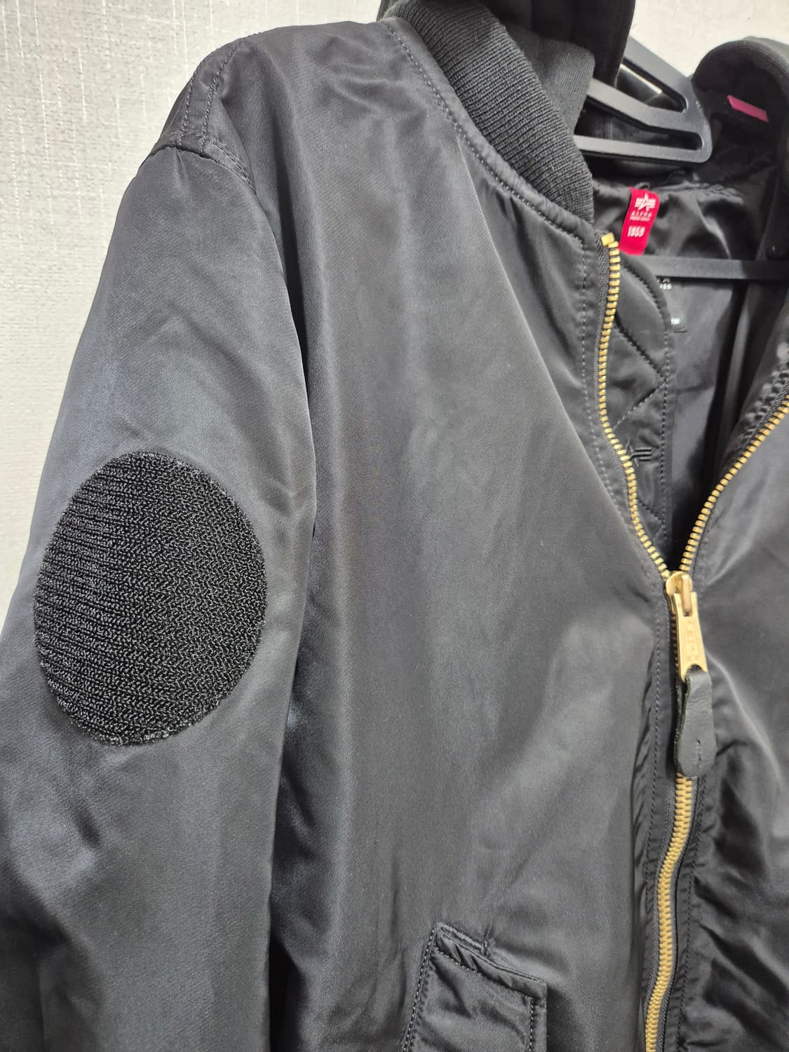 알파인더스트리 후드 L 판매합니다 
자연스런 사용감외엔 마모손상 없으나 상품이미지7