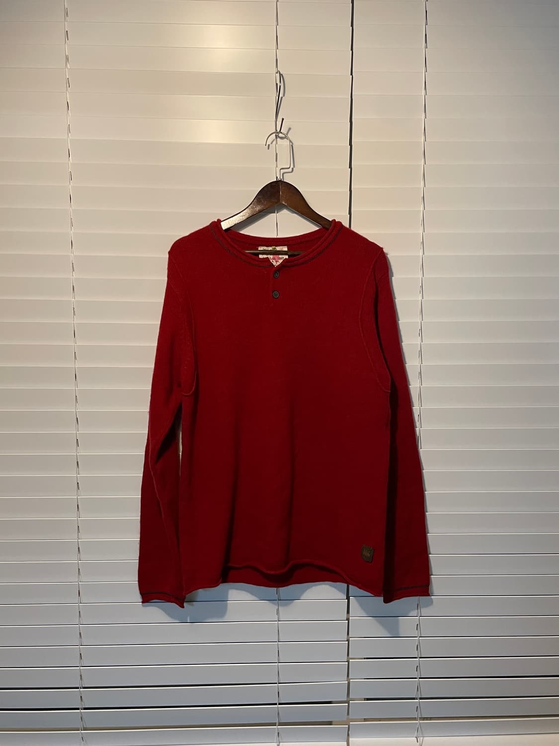 베이직하우스 헨드릭스 투버튼 라운드 니트 상품이미지3